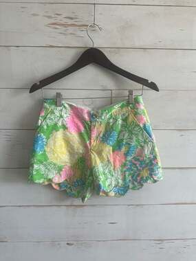 Lilly Pulitzer The Buttercup Scalloped Hem Floral Shorts Size 2